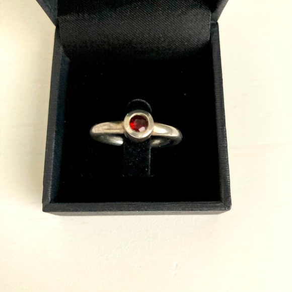 Sterling silver w/garnet ring - Picture 1 of 2